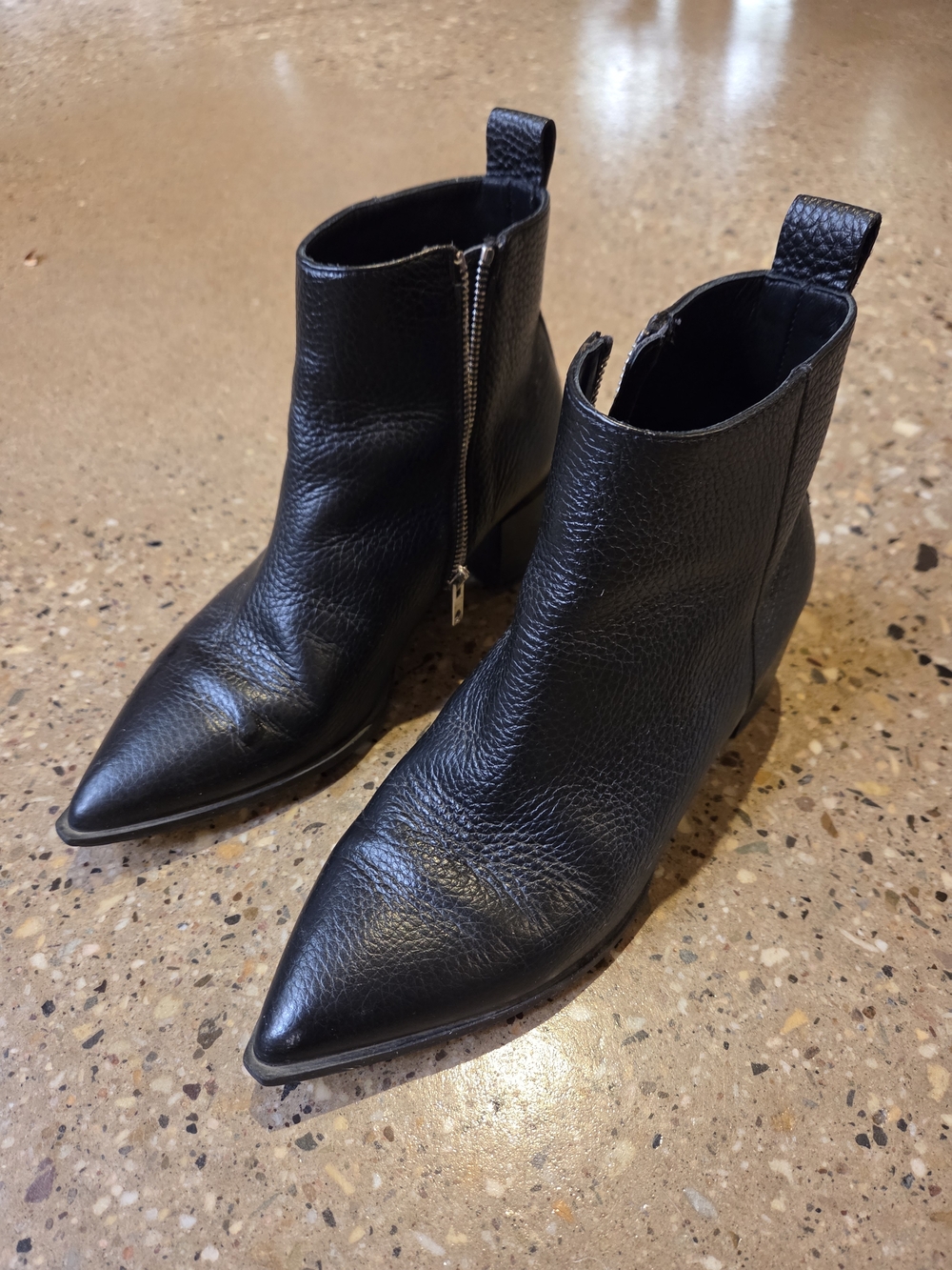 Everlane Studio block Heel Women's Black Pointed Toe Leather Ankle Boots Size 6